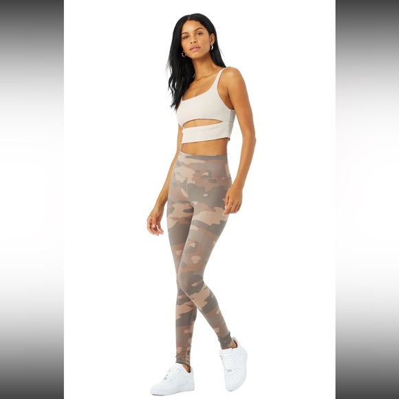 ALO High-Waist Camo Vapor Legging - Picture 4 of 8